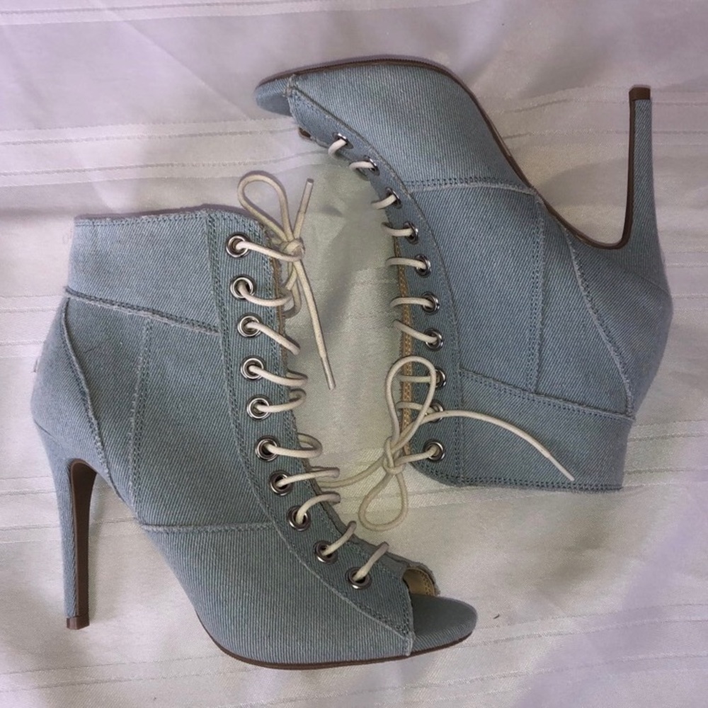 (SOLD) Forever 21 Women's Blue Denim Heels 7